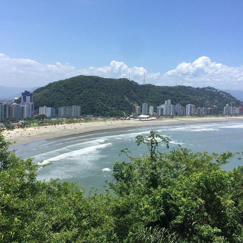 Casa Maravilhosa E Ampla Pe Na Areia Com Piscina, Area Gourmet Com Churrasqueira Em Deck Coberto Frente A Piscina, 4 Quartos Confortaveis E Espacosos, Sendo 2 Suites, Cozinha Americana E Sala De Jantar, Ampla Garagem Para 6 Carros - Mercado Na Rua Da Praia Grande  Exteriör bild
